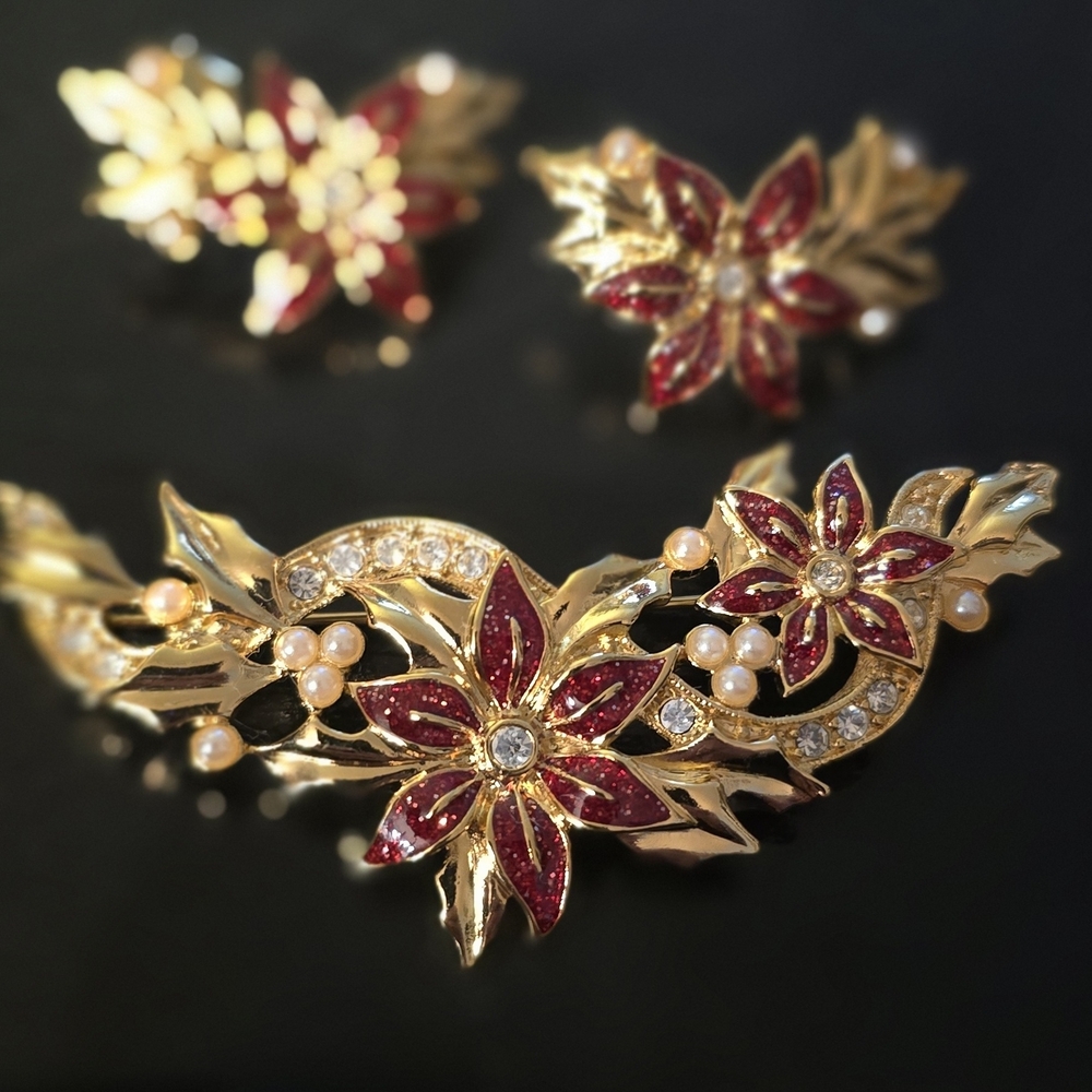 Elegant Gold Tone and Red Floral Brooch With Clip On Earrings